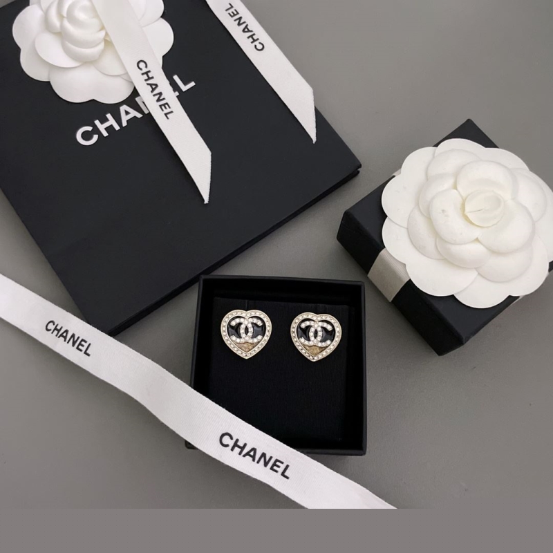 Ch*el necklaces